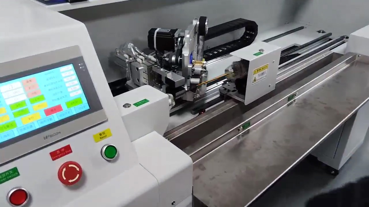 Automatische tapewikkelmachine voor korte draden met staartdraad – Precisiewikkeling voor korte draden
