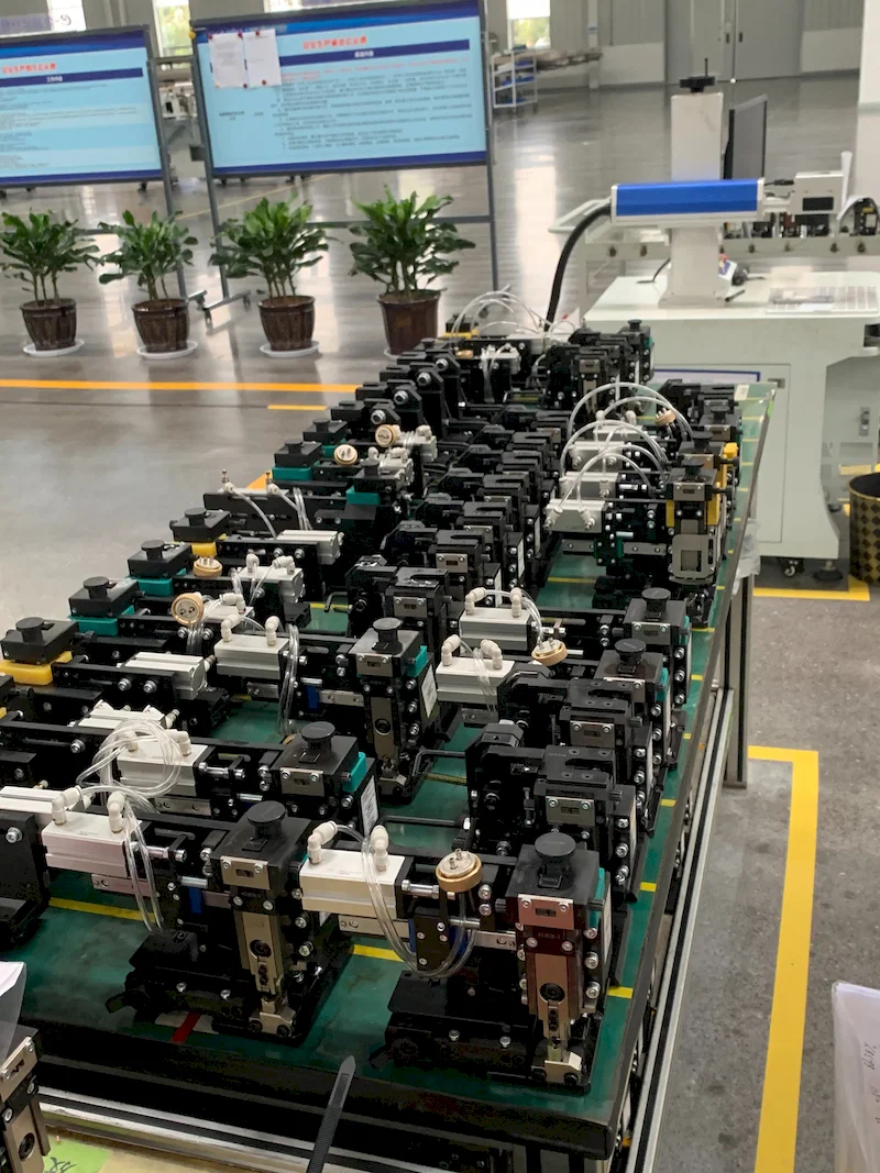 Terminal crimping machine blade, OTP applicator blade, Bending net, Terminal crimping knife Terminal krimpmachinemes, OTP-applicatormes, Buignet, Terminal krimpmes