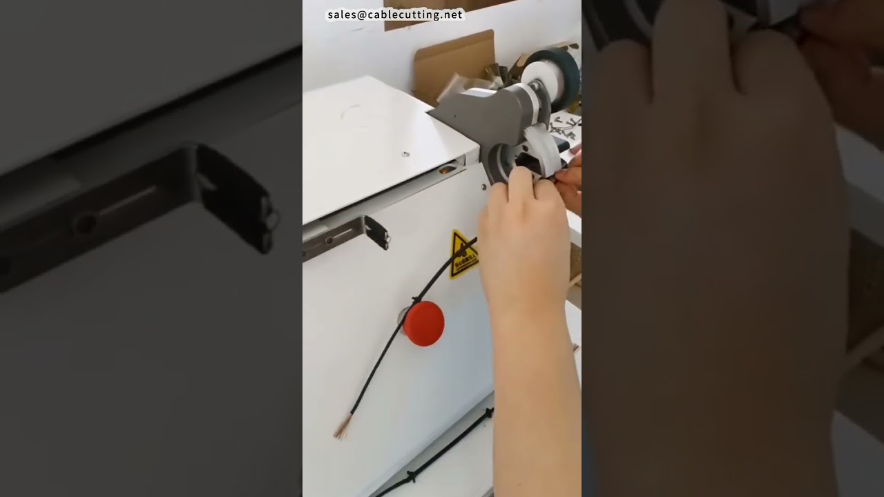Automatische tape wikkelmachine met release liner scheiding | #machine #fabriek