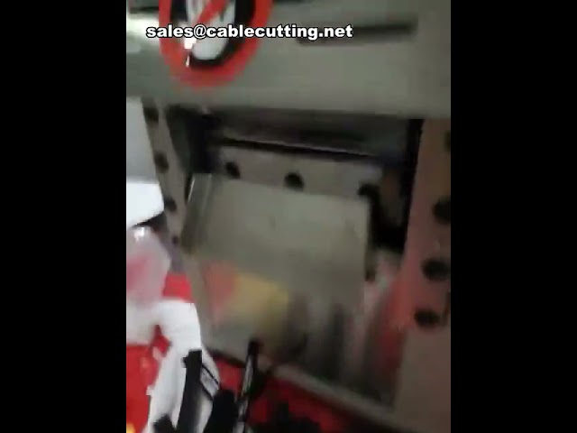 Automatische snijmachine voor merklinten en ritslinten - Hoge precisie