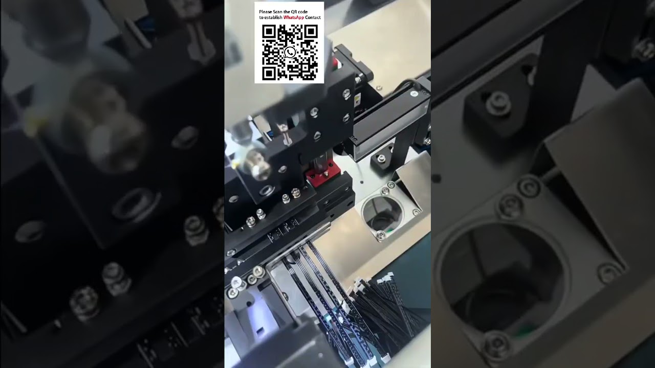 Geautomatiseerde machine voor lintkabel- en draadverwerking: crimpen, vertinnen & behuizing plaatsen