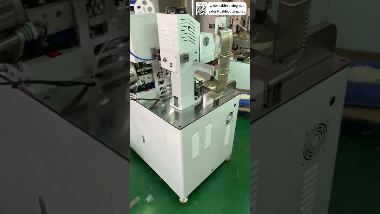 Compacte versie: geautomatiseerd waterdicht stekkerinsertie- en dubbelcrimpsysteem voor efficiënte fabrieksproductie