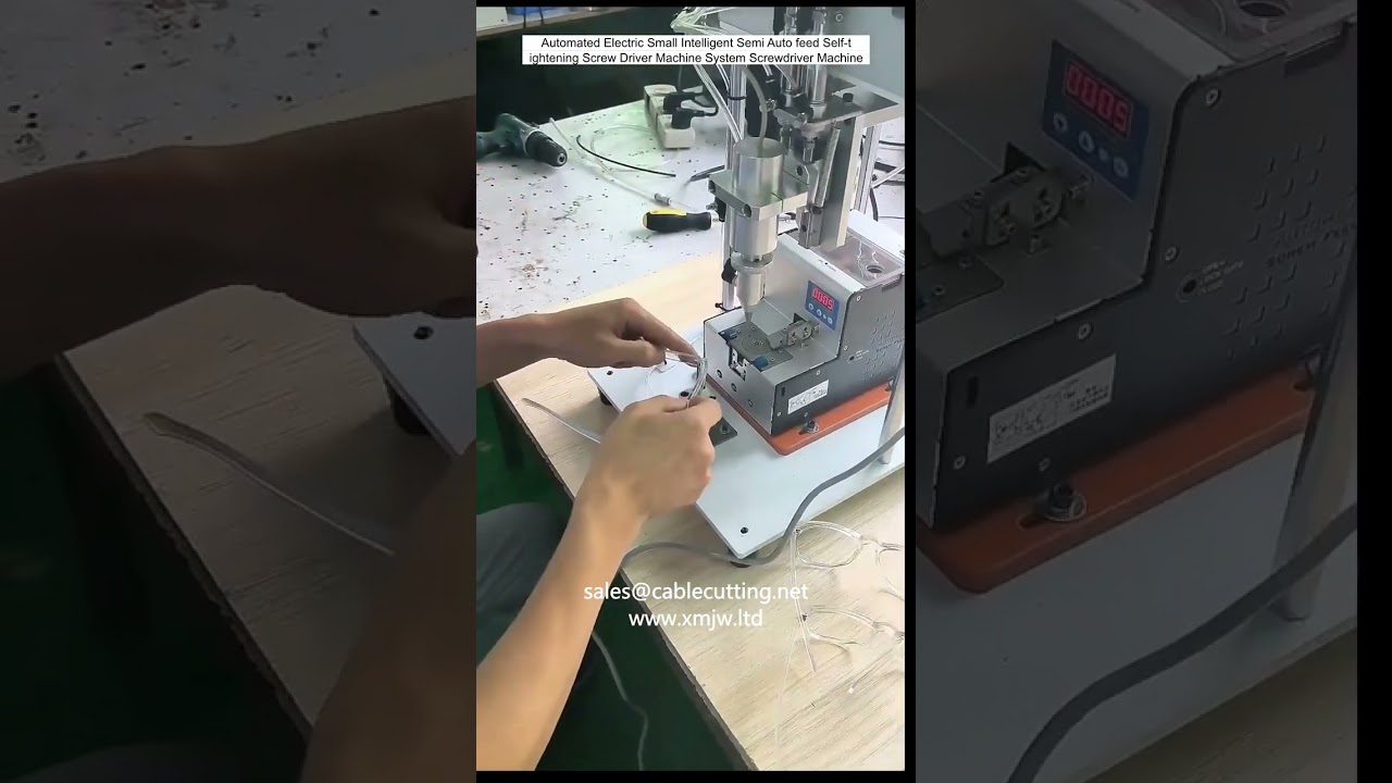 Semi-automatische elektrische schroefmachine met intelligente zelfaandraaiing en toevoersysteem