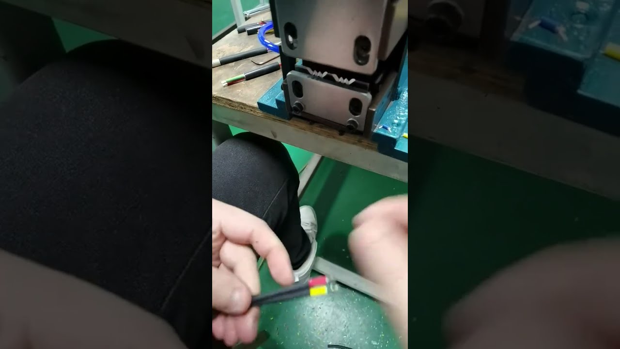 4F Pneumatic Stripping Machine for Wire Skin Removal - Factory Automation Tool