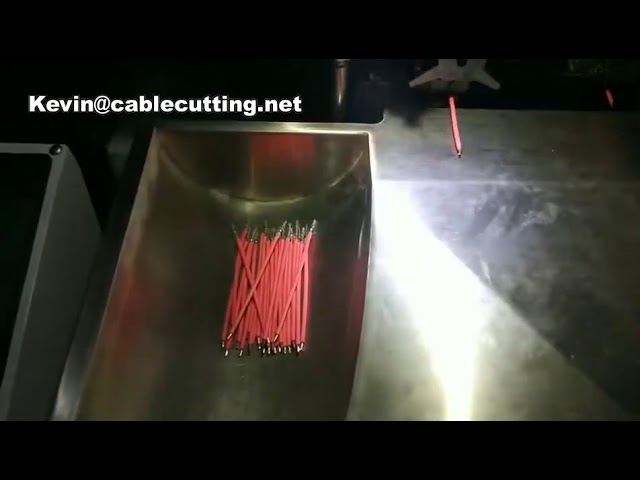 Hogesnelheidskabelstripper en -krimpmachine voor PCB-tab-terminals