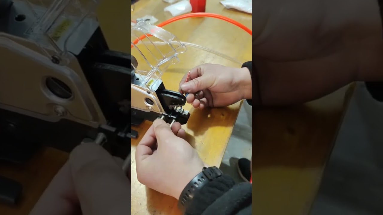 AM-10 Pneumatische Krimpmachine – Veelzijdig krimpen voor diverse kabelschoenen #fabriek #machine
