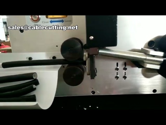 Automatische Grote Vierkante Snij- en Stripmachine voor Dikke Kabels (50 mm²) – Computergestuurd