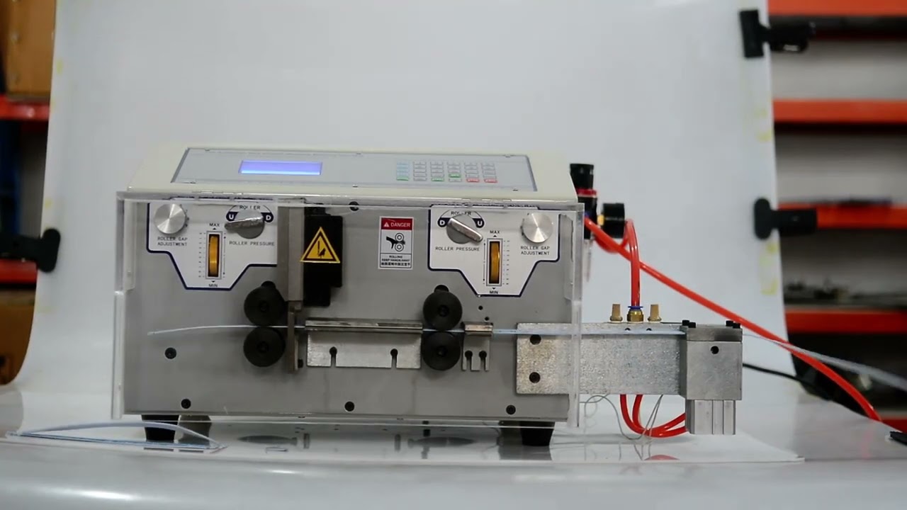 Automatische Draadstripmachine SWT508 PX2 - Voor Flexibele Platte Kabels en Computerkabels