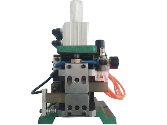 Meeraderige Draadstrip- en Twistmachine WPM-4F+T